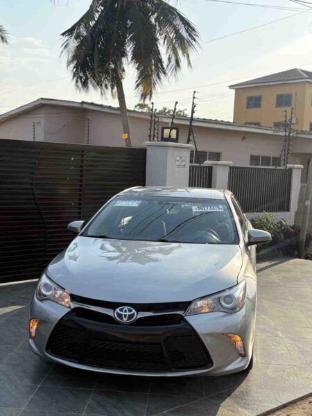 2015 Toyota Camry Hybrid SE