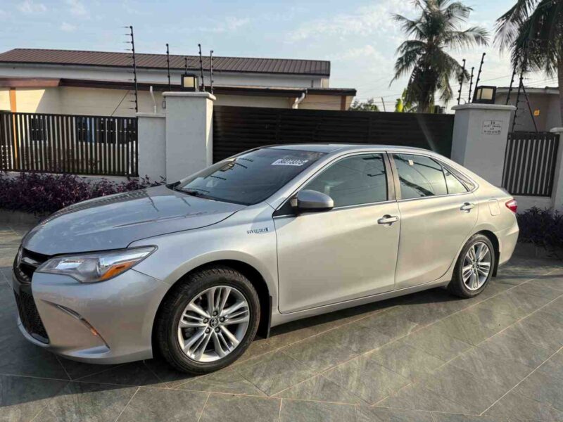2015 Toyota Camry Hybrid SE